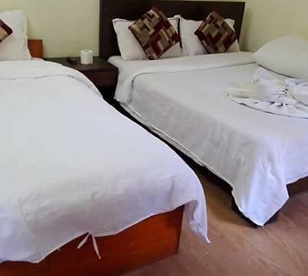 Hotel Sisters Home Катманду Екстериор снимка