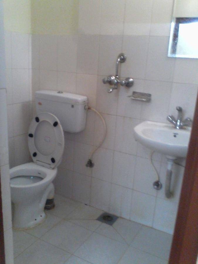 Hotel Sisters Home Катманду Екстериор снимка
